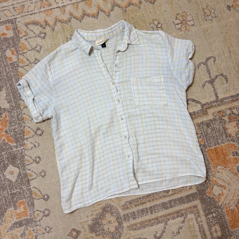 Universal Thread Womens Small Plaid Button Down Shirt Short Sleeve Yellow Green